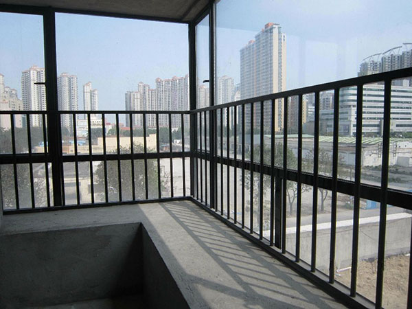鋅鋼陽臺(tái)護(hù)欄案例